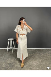 Aec Prive kadın keten bluz etek takımı, şık tasarımı ve rahat kesimi ile yaz modasına uygun