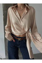 Aec Prive kadın saten crop gömlek, şık tasarım ve hafif kumaş ile kombinlenmiş