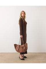 Aec Prive kadın uzun triko elbise ile şık görünüm ve rahat bir tarz sunuyor