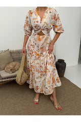 Aec Prive kadın yazlık uzun elbise, çiçek desenli, bol kesim, rahat yaz stili ile şık görünüm sunar.