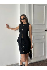 Aec Prive siyah kadın yelek etek takım, buton detaylı ve modern bir tasarıma sahip