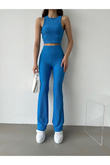 Aec Prive Mavi yüksek bel tayt pantolon ile uyumlu bluz ve beyaz spor ayakkabılar