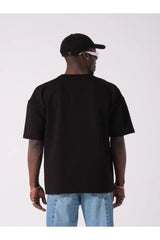 Aec Prive oversize siyah tişört arka görünümü ile şık ve rahat bir moda seçeneği