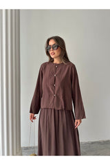 Aec Prive pamuklu kadın bluz pantolon takım, şık ve rahat tasarımla modern bir görünüm sunuyor