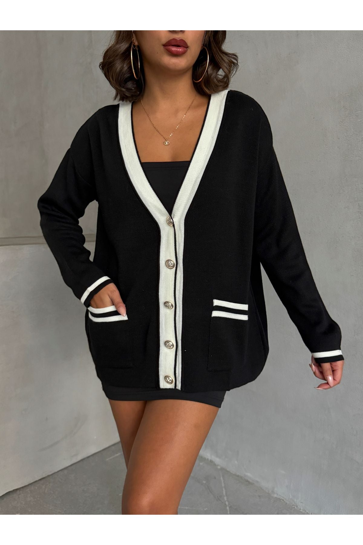 Aec Prive siyah kadın premium hırka, düğmeli ve cepli, şık bir günlük kombin için ideal