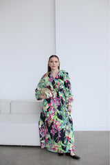 Aec Prive renkli pamuklu kadın elbise, çiçek desenleriyle zarif ve rahat bir yaz stili sunuyor.