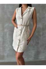 Aec Prive yazlık keten elbise, bel kemeri ile şık görünüm sunan yazlık moda parçası