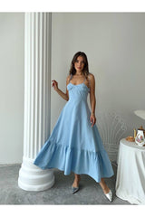 Aec Prive yazlık uzun elbise, şık mavi rengiyle yaz günleri için ideal seçim.