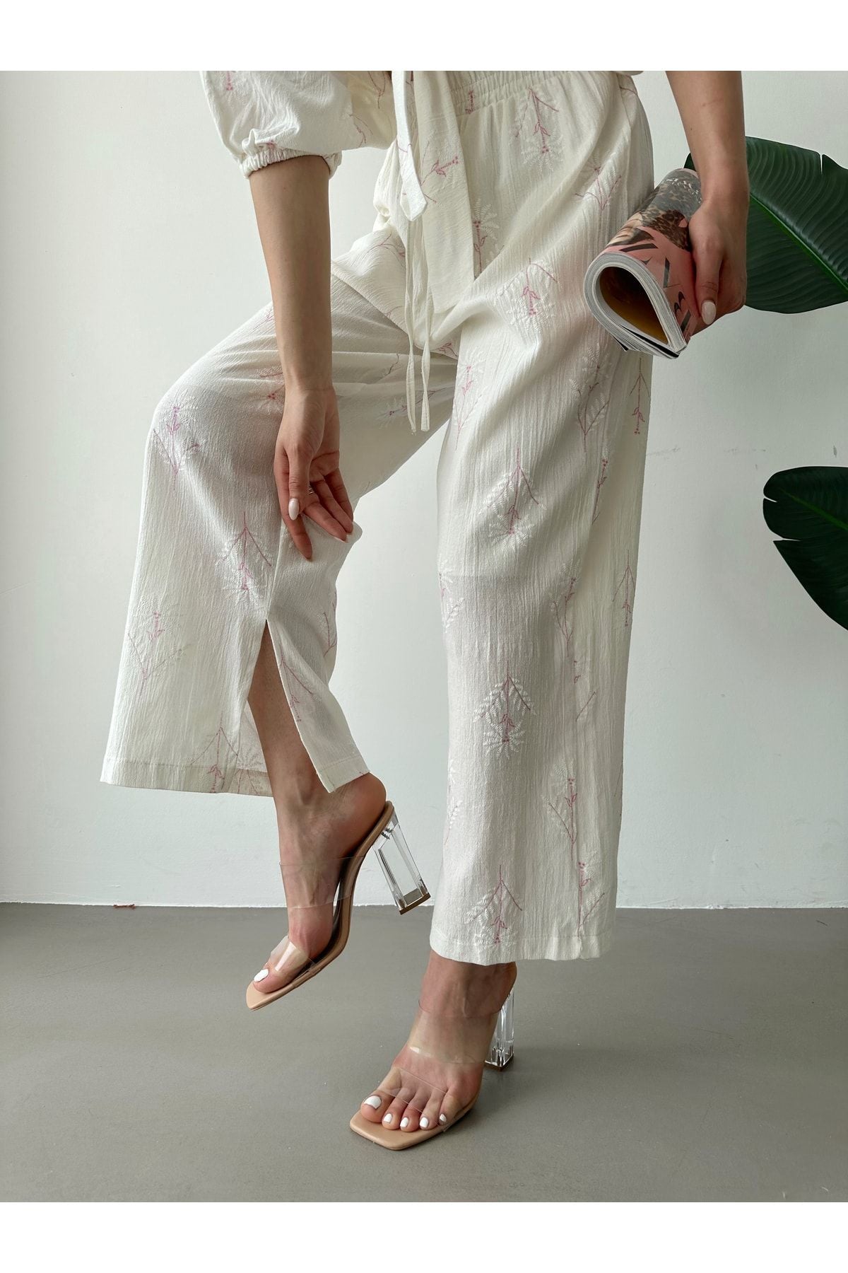 Women's New Season Premium Quality Linen Floral Crop Trousers Two-Piece Suit 55585