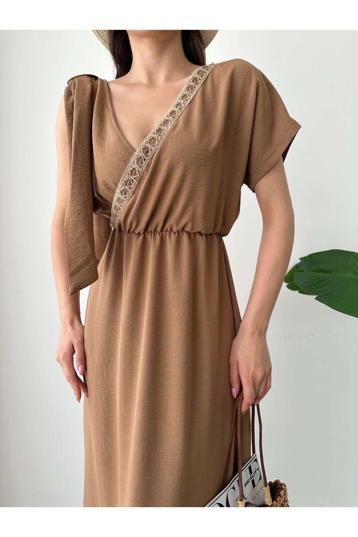 Aec Prive Women's Ayrobin Maxi Dress - Style and Comfort