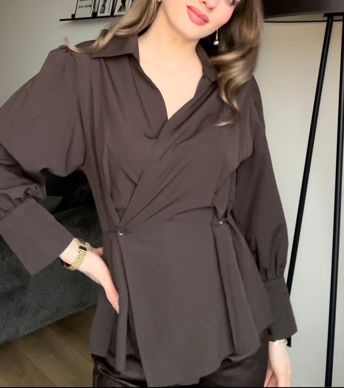 Aec Prive Women's Waist-Slimming Design Shirt