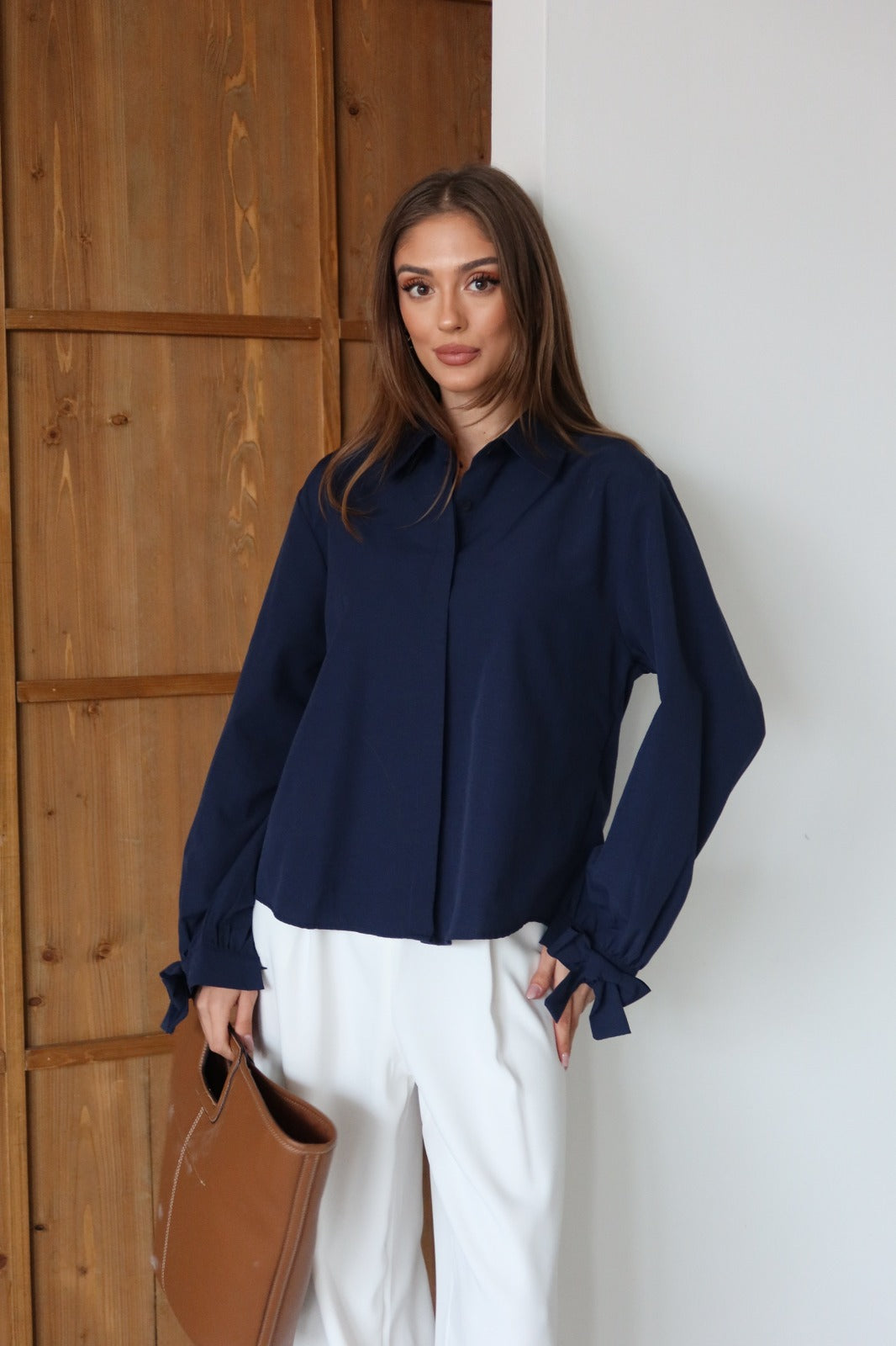 Aec Prive Women's Basic Elegant Shirt with Sleeve Details