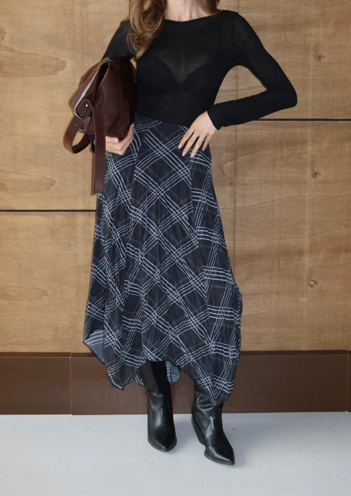 Aec Prive Women's Vintage Asymmetrical Skirt