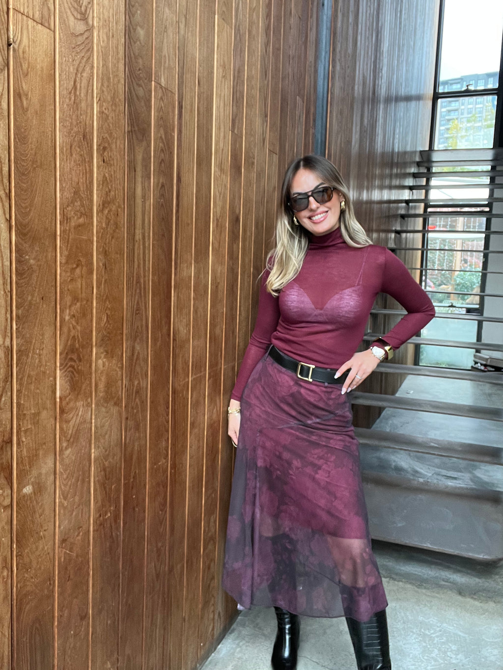 Aec Private Women's Elegant Burgundy Skirt