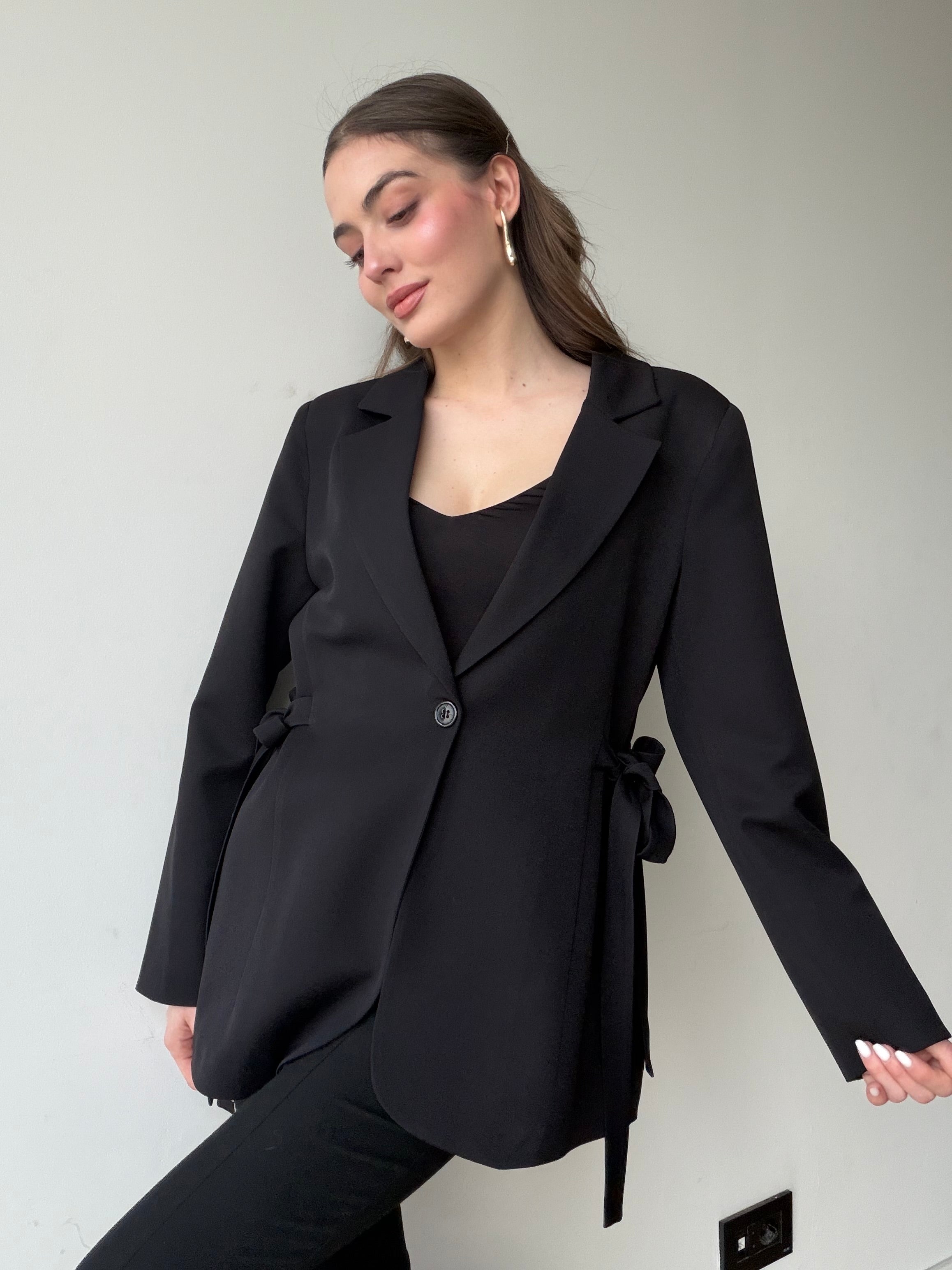 Aec Prive Women's Premium Quality Stylish Jacket with a Slimming Waist