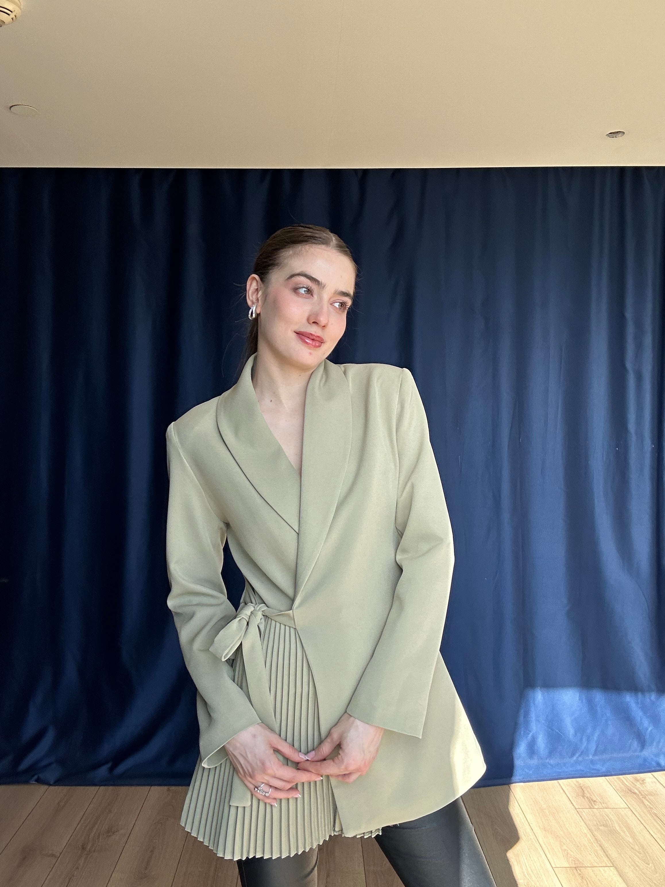 Aec Prive Women's Couture Pleated Detail Custom Design Jacket – 566100