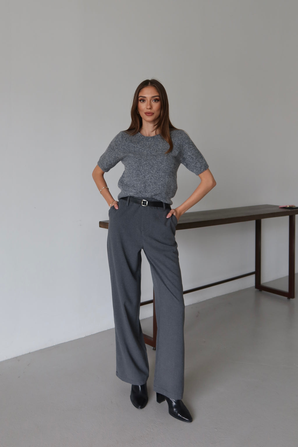 Aec Prive Women's Short Sleeve Plush Sweater