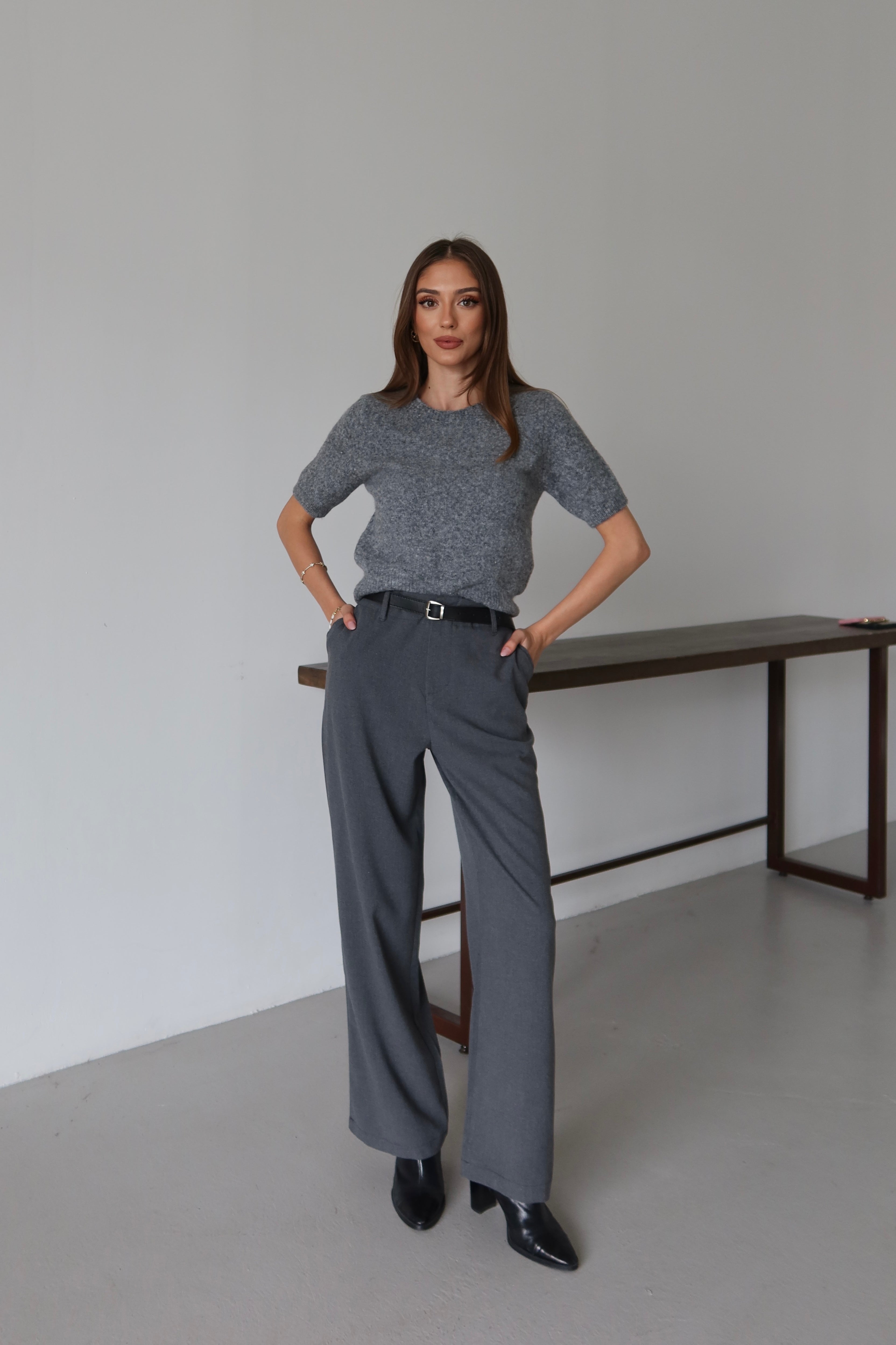 Aec Prive Women's Short Sleeve Plush Sweater
