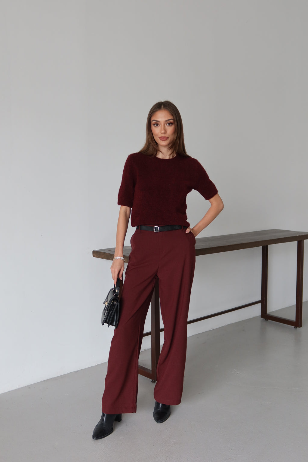 Aec Prive Women's Short Sleeve Plush Sweater