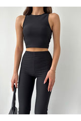 Aec Prive siyah fitilli crop top, şık görünüm için dar kesim ve rahat tasarım sunar