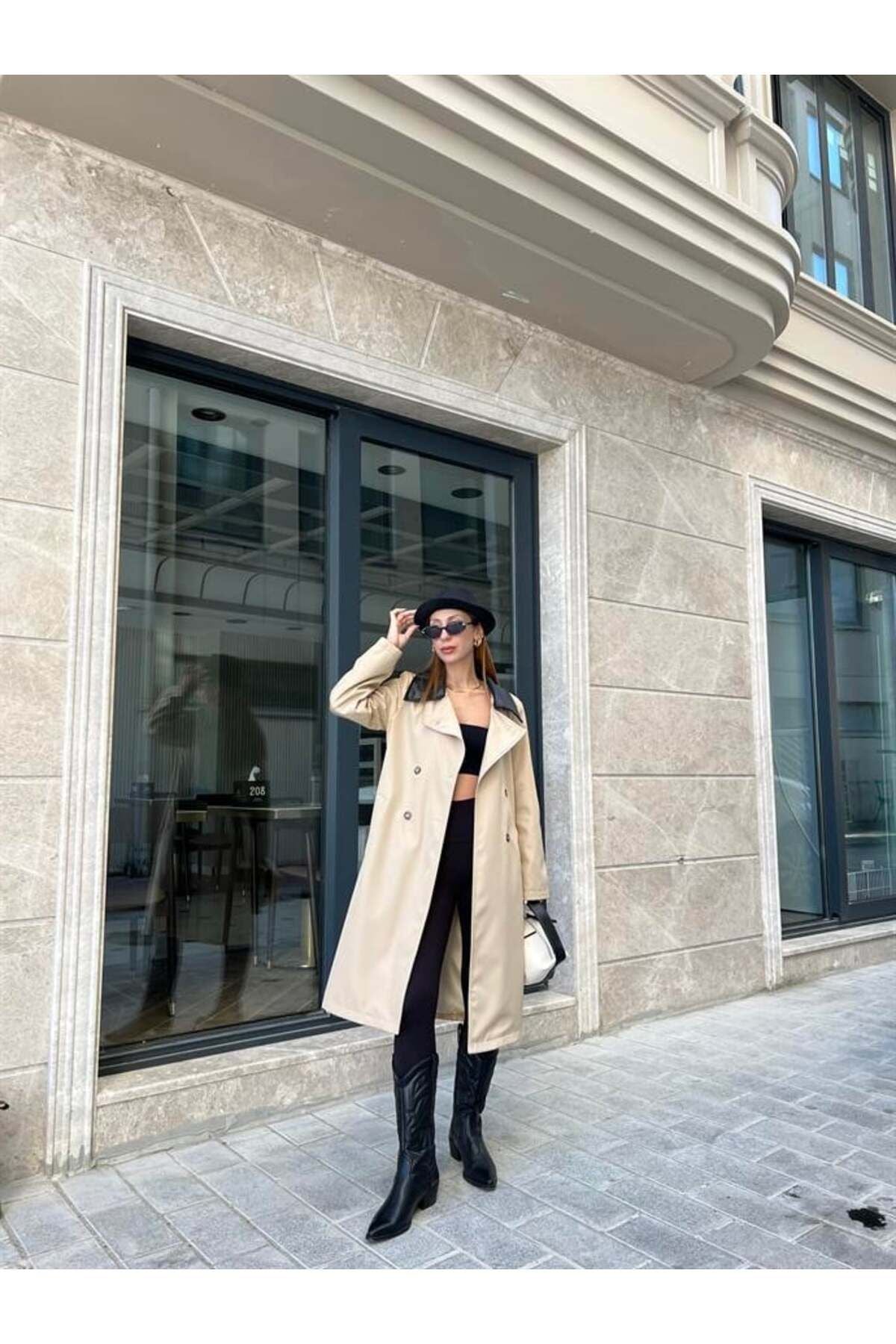 Aec Prive kadın deri detaylı trençkot, şık bir görünüm için kombinlenmiş modern kadın tarzı