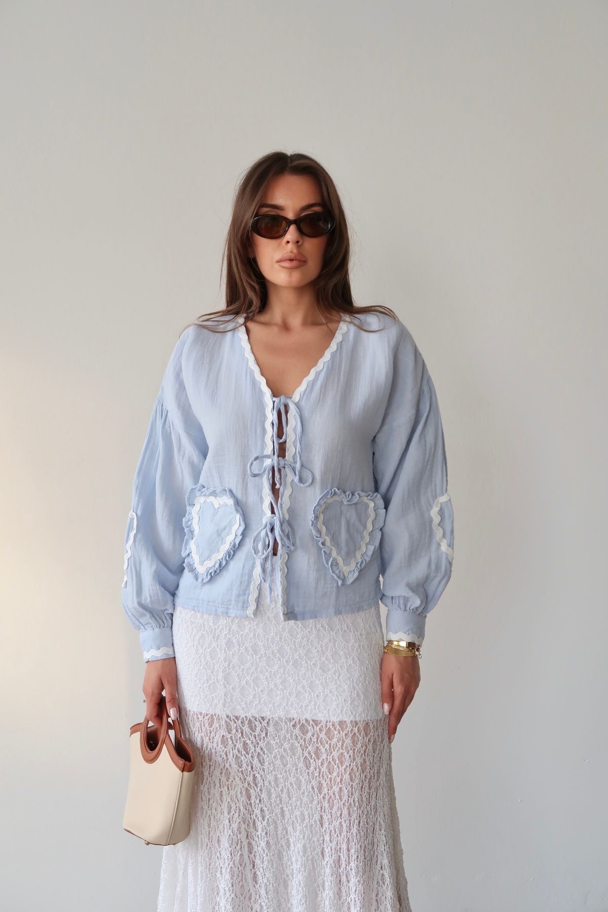 Aec Prive kadın müslin kimono gömlek, kalp detaylı mavi bluz ve şık tasarım