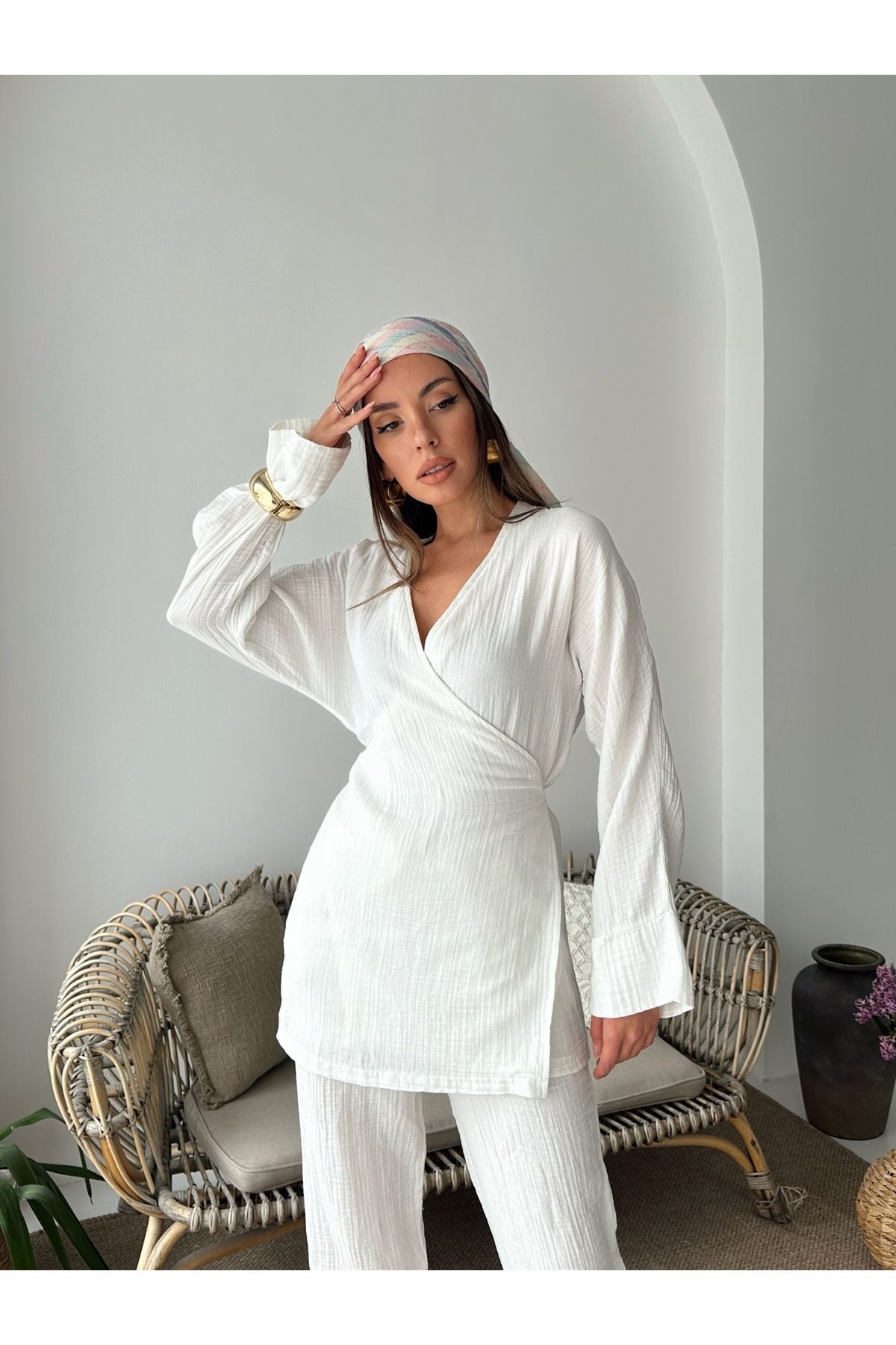 Aec Prive Kadın Müslin Kimono Gömlek, rahat bir stil ile şık bir görünüm sunar