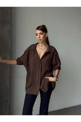 Aec Prive Kadın Oversize Gömlek, rahat kesim ve şık görünüm ile günlük giyimde ideal seçenek