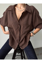 Aec Prive kadın oversize gömlek, şık kahverengi rengiyle rahat bir görünüm sunar