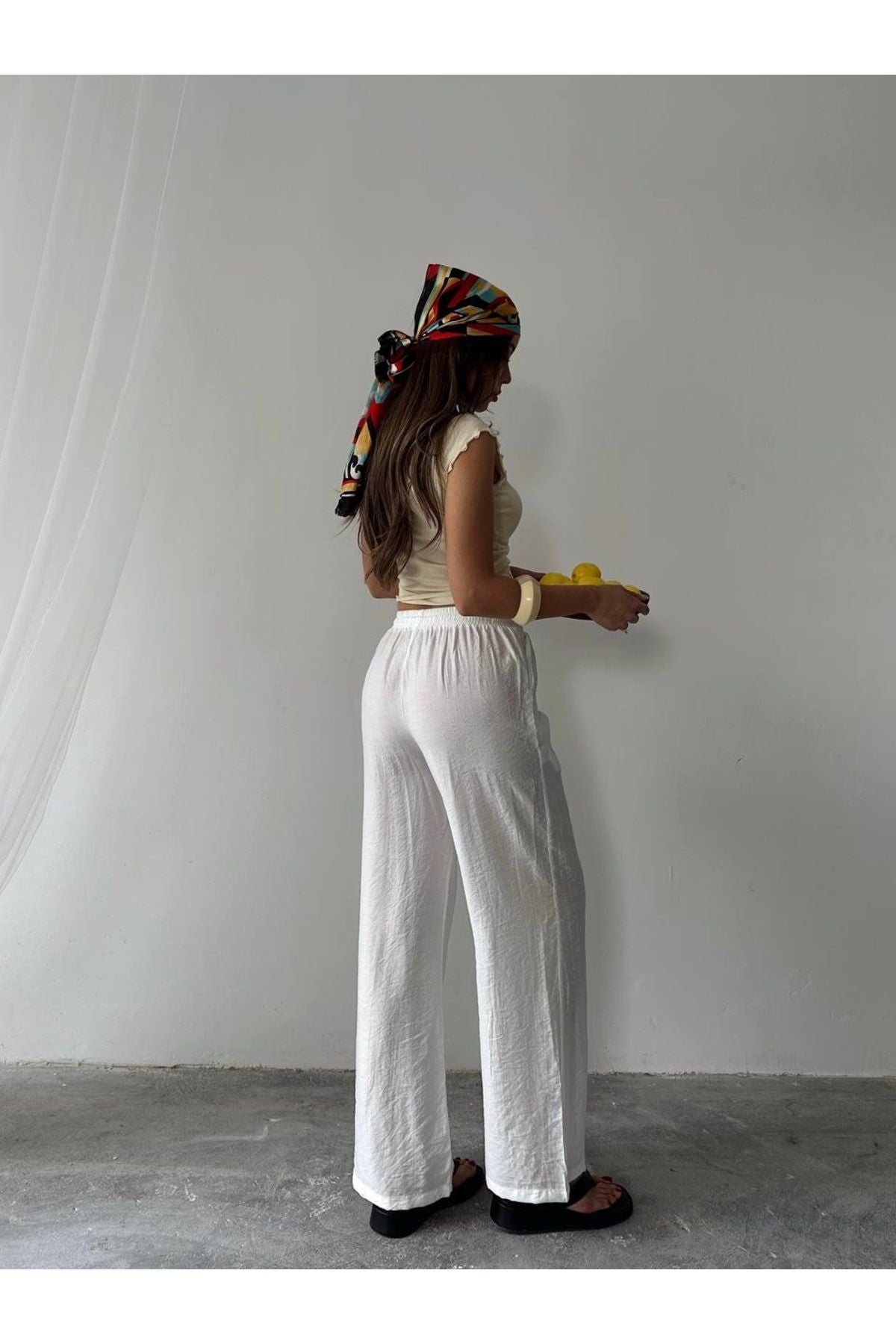 Aec Prive kadın pamuklu palazzo pantolon ile şık ve rahat bir yaz stili sunuyor