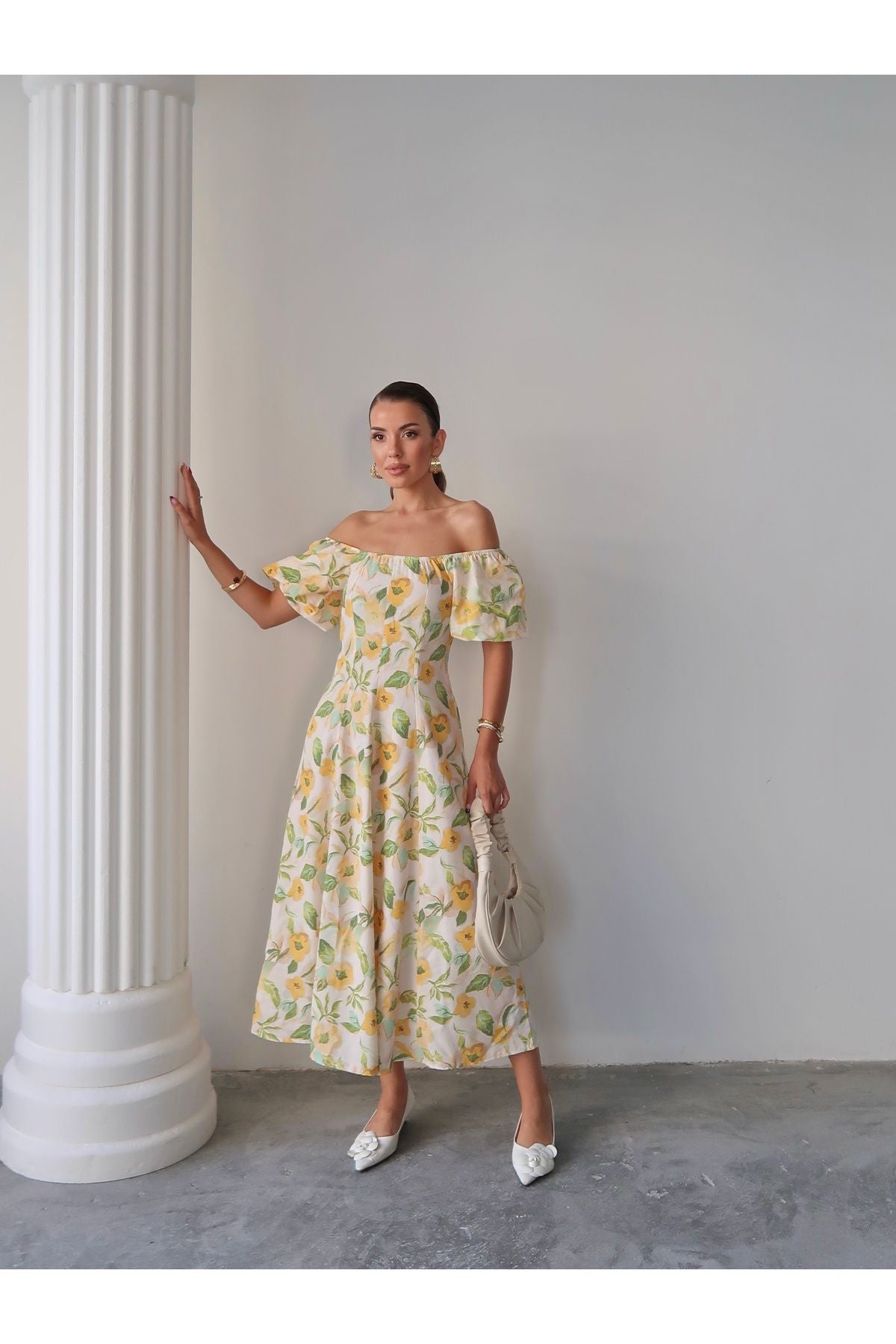 Aec Prive limon desenli keten elbise, off-shoulder tarzda, hafif ve şık yaz kıyafeti