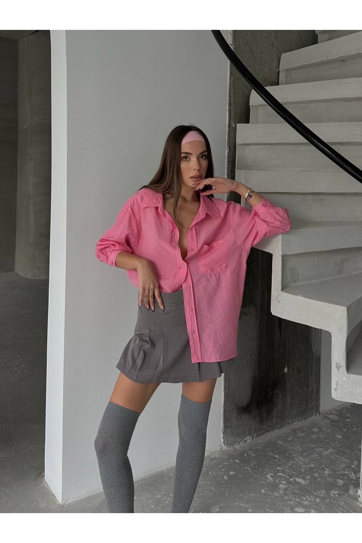 Aec Prive pembe oversize kadın gömlek, şık bir görünüm için tercih edilebilir