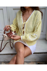 Aec Prive sarı pamuklu kadın kimona gömlek, dantel detaylı ve rahat bir yaz stili.