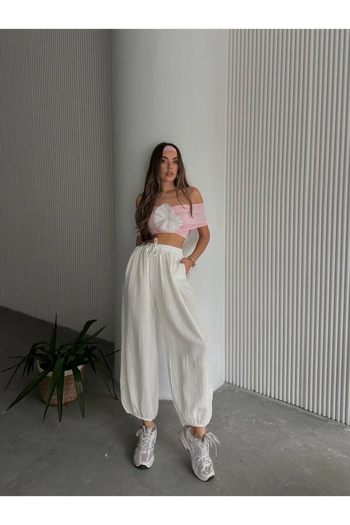 Aec Prive pamuklu müslin şalvar pantolon ile rahat bir görünüm ve şık bir tarz