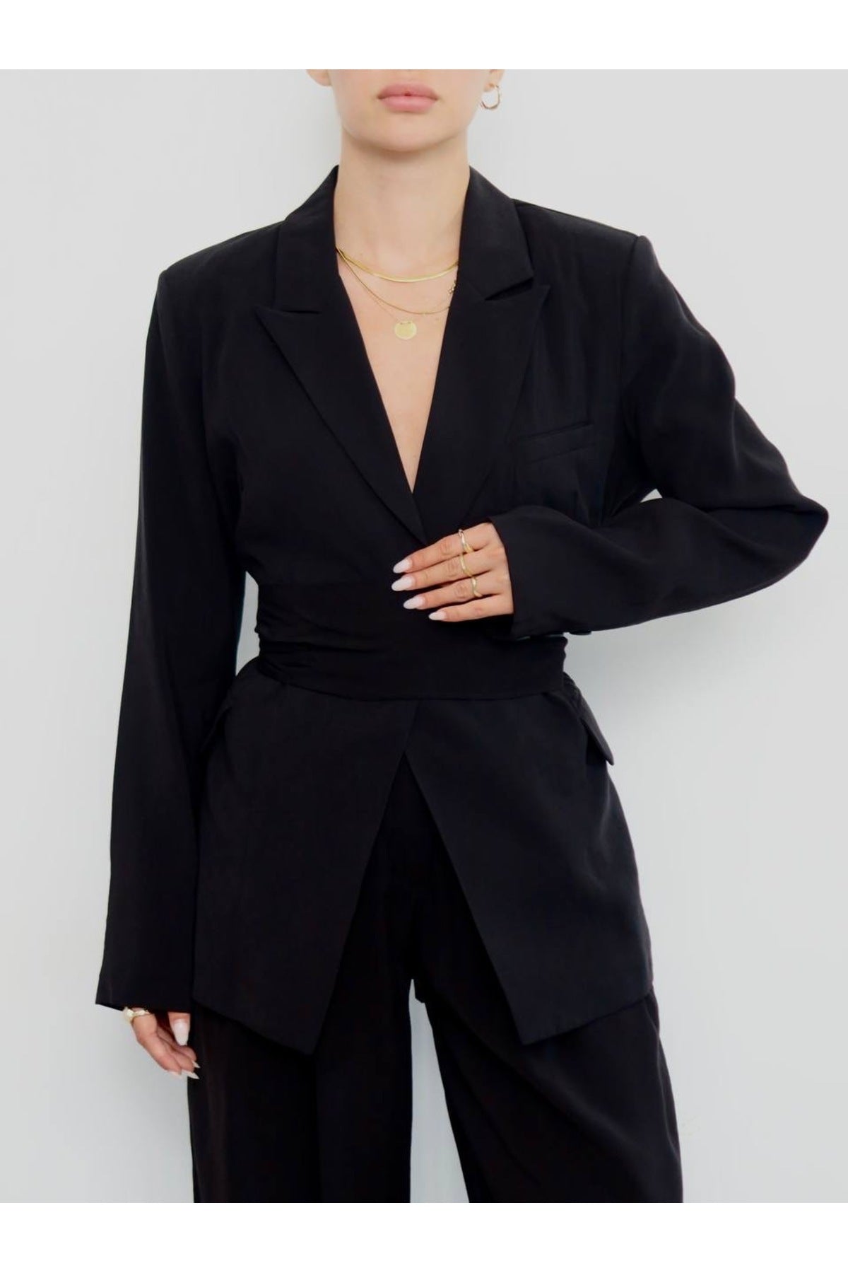 Aec Prive şal detaylı blazer ceket ile uyumlu pantolon takımı, şık ve modern görünüm için ideal