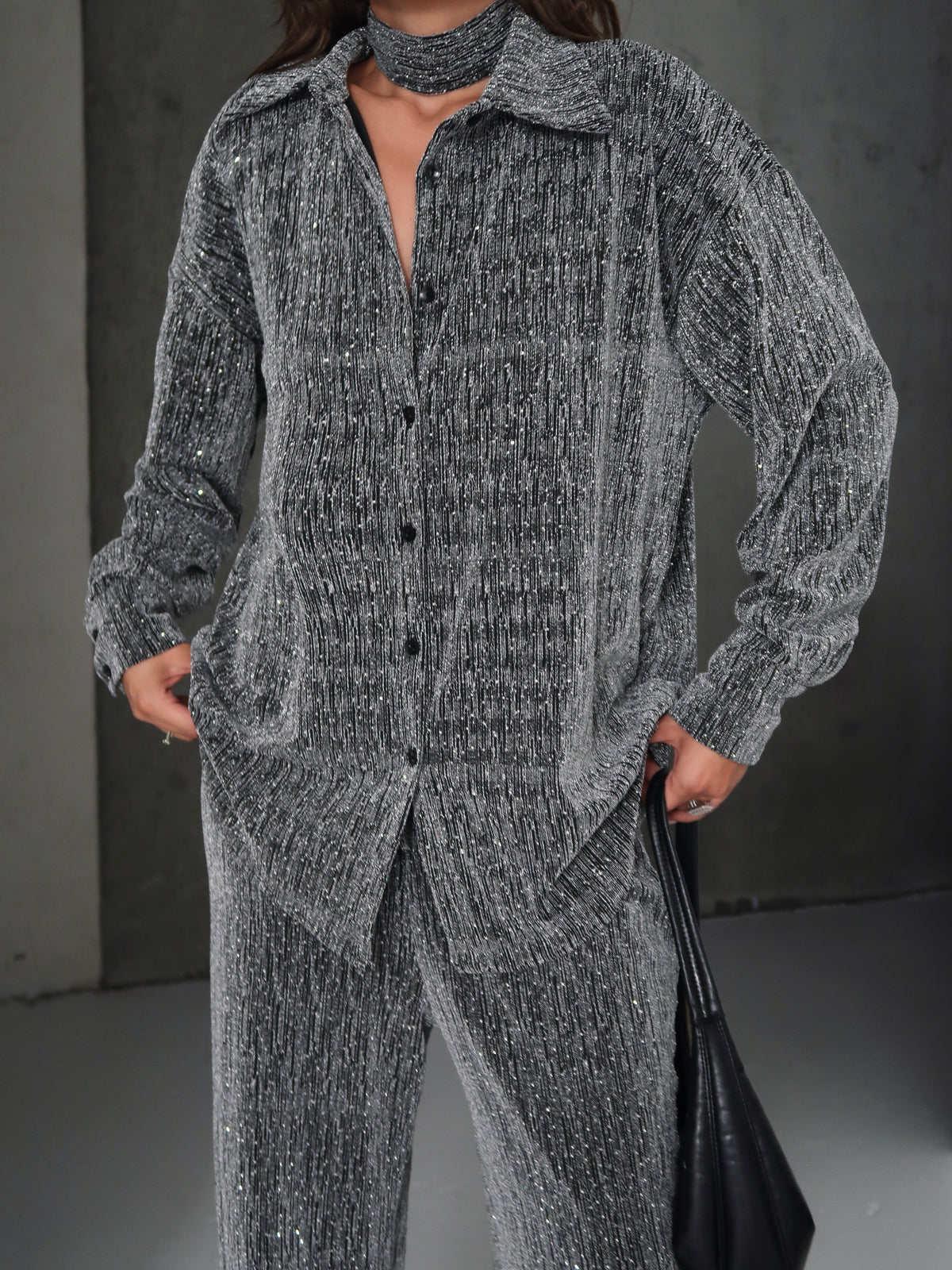 Aec Prive lüx taşlı kadın gömlek pantolon takım, modern tasarıma sahip şık gri outfit