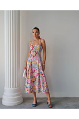 Aec Prive uzun keten kadın elbise, çiçek desenli ve yaz tarzında şık bir tasarım.