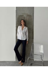 Aec Prive yüksek kaliteli kadın gömlek ile modern bir görünüm sunan şık bir tasarım